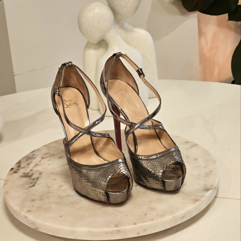 Louboutin open-toe platform heel 8, metallic gray